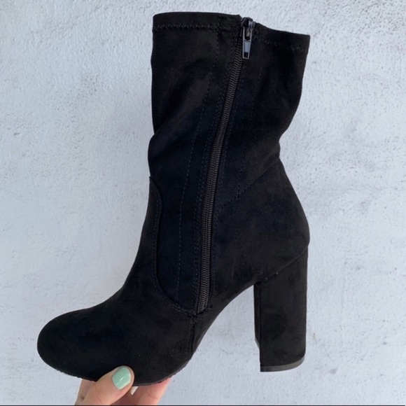 ‼️Black Floral Bootie‼️ - Picture 7 of 7